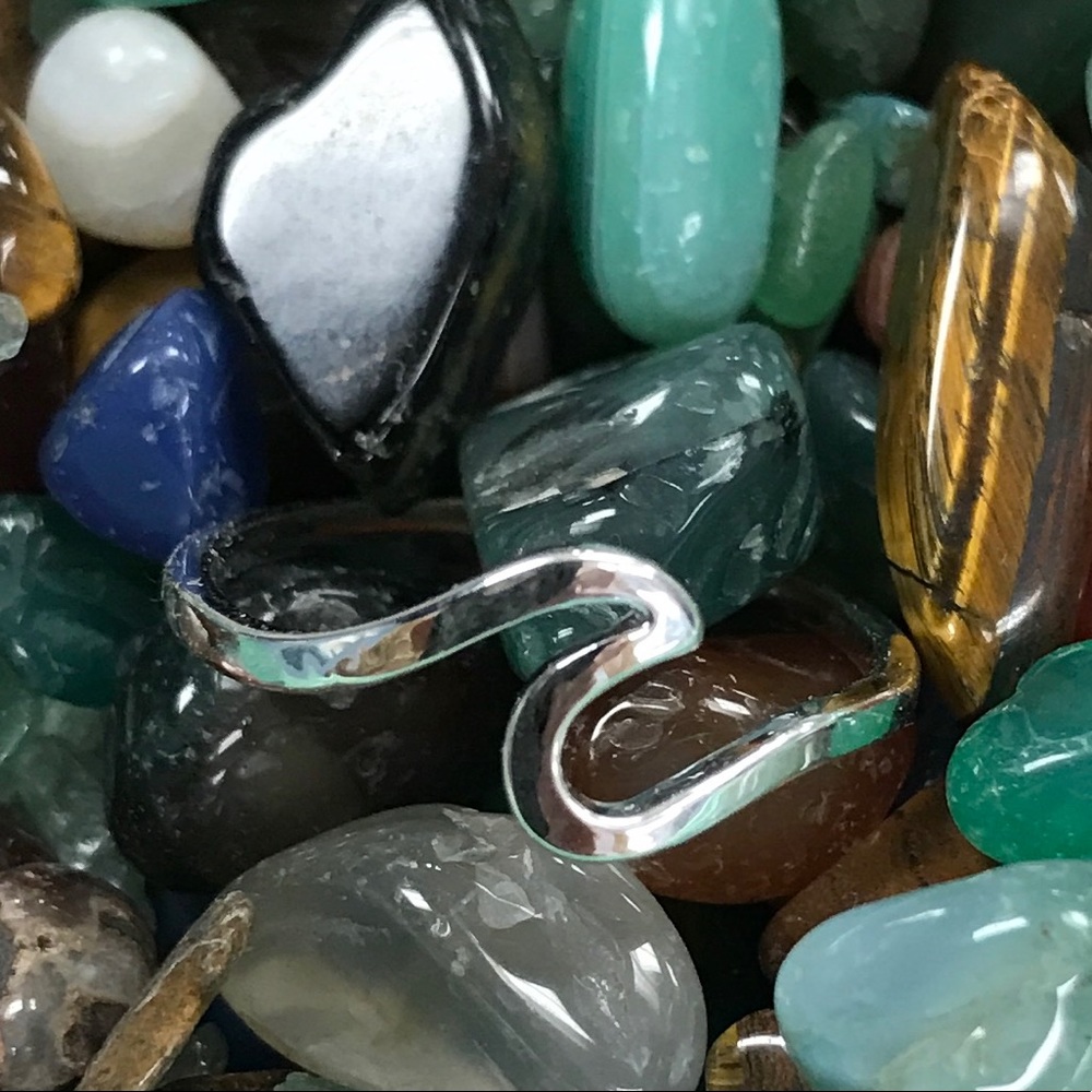 Wave ring sizes 6,7,8 available!